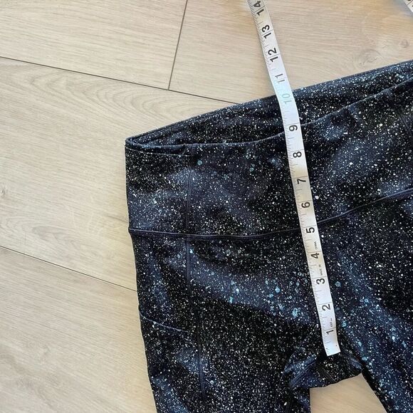 Lululemon women’s crop womens leggings size 8 - Picture 4 of 9